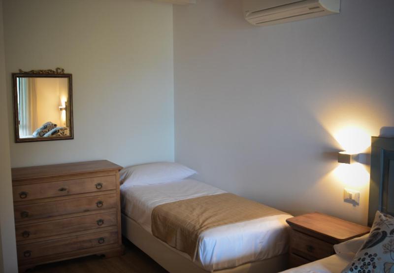 One-Bedroom Apartment - Ground Floor image 3