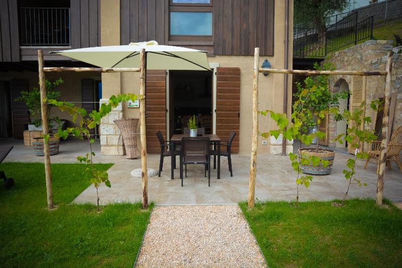 One-Bedroom Apartment - Ground Floor image 1