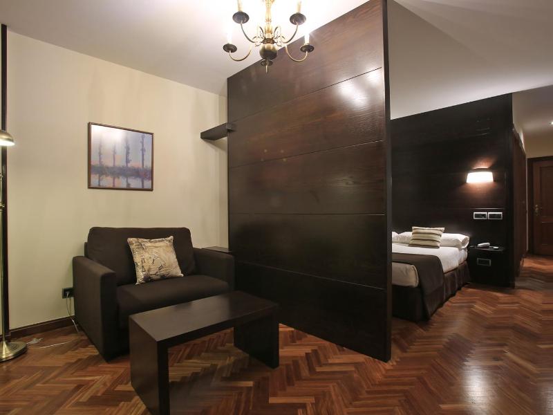Triple Room image 2