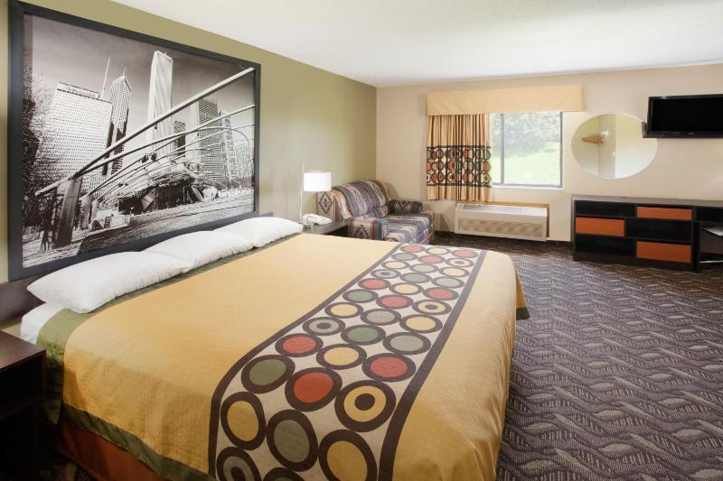 King Suite - Non-Smoking image 2