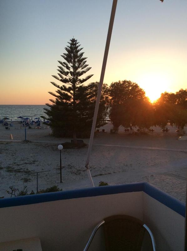 Triple Room with Sea View image 1