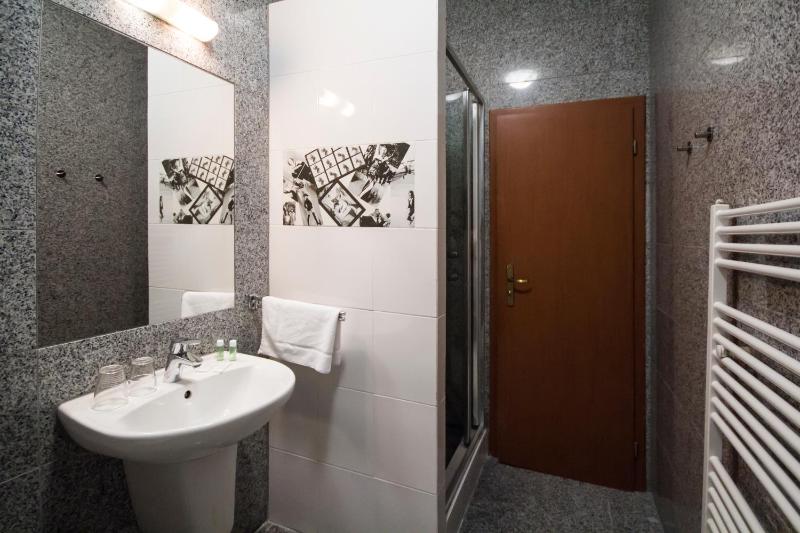 Standard Double Room image 1