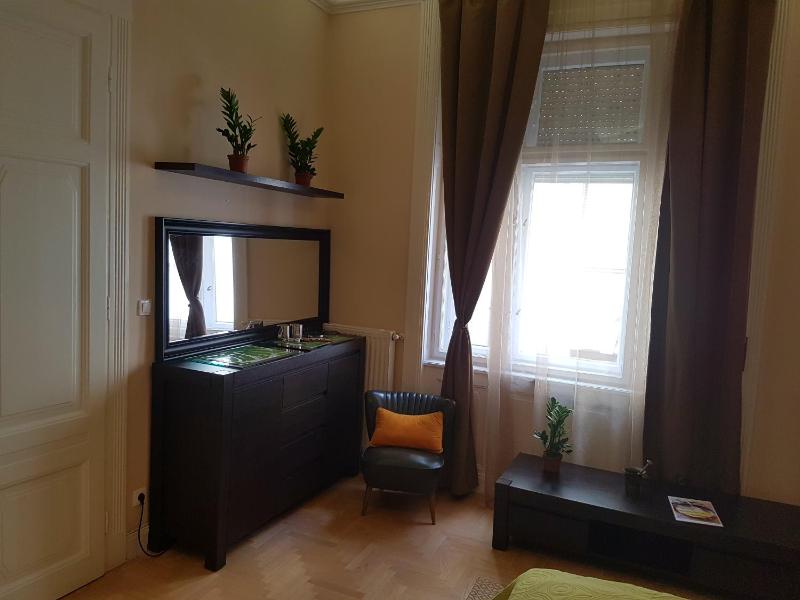 Double or Twin Room image 3