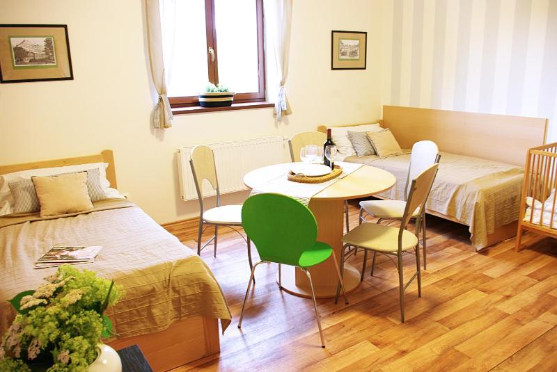 Sextuple Room image 3