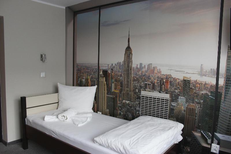 Single Room image 2