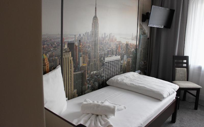 Single Room image 1