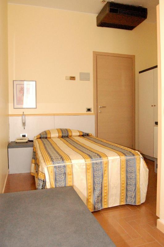 Economy Single Room image 1