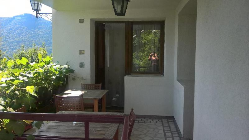 Double Room with Shared Balcony image 2