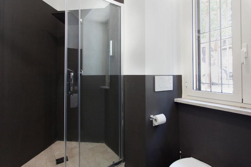 Deluxe Triple Room image 2