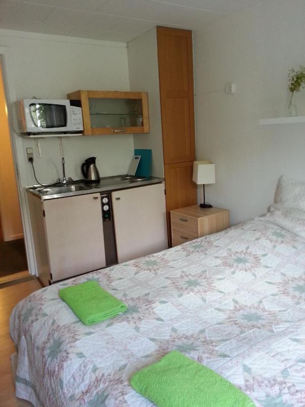 Twin Room with Shared Bathroom image 4