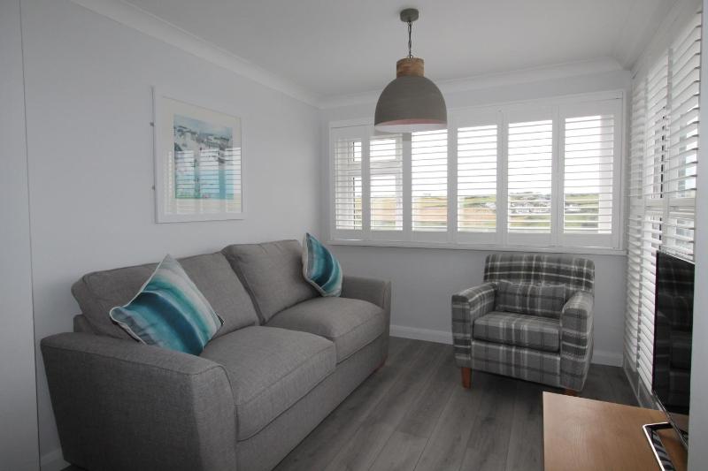 Two-Bedroom Apartment with sea view- No Dogs image 4