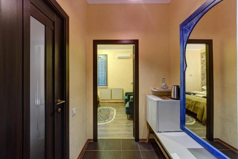 Double Room image 2
