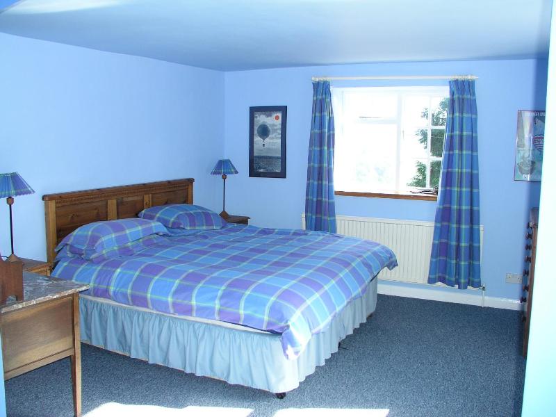 Five-Bedroom House image 3