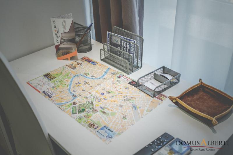 Classic Double Room image 2