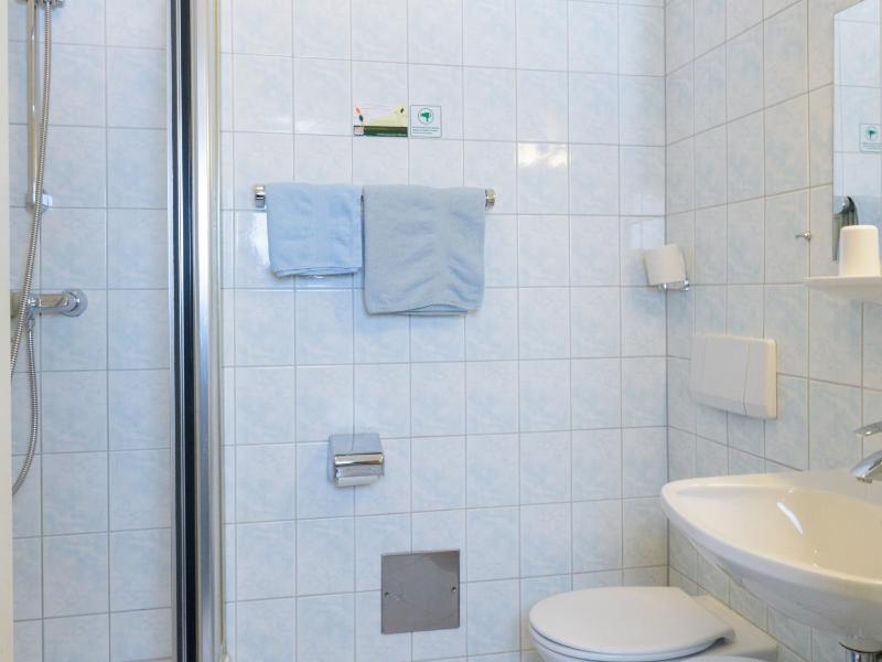 Single Room image 4