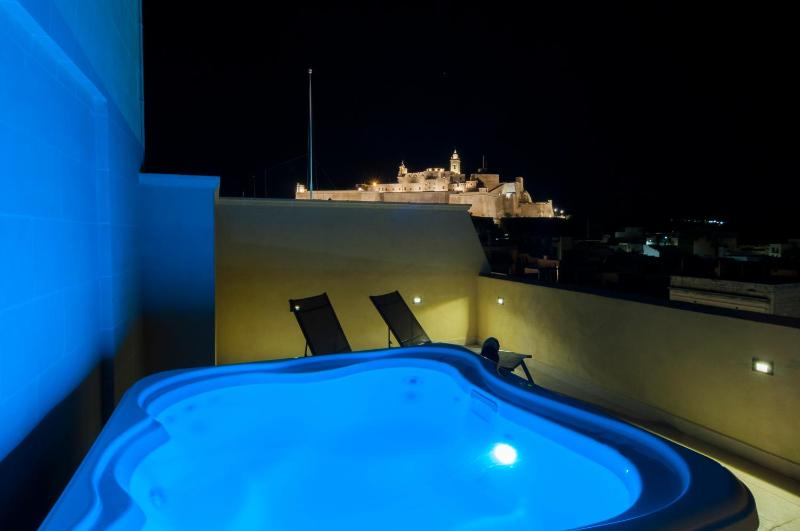 Junior Suite with Hot Tub and Terrace image 4