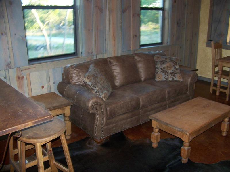 Deluxe Double Room image 2