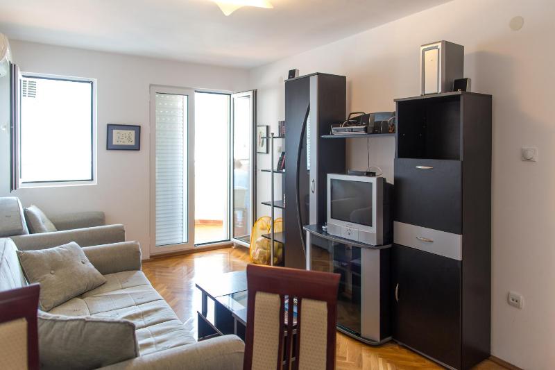 Apartment with Sea View image 2