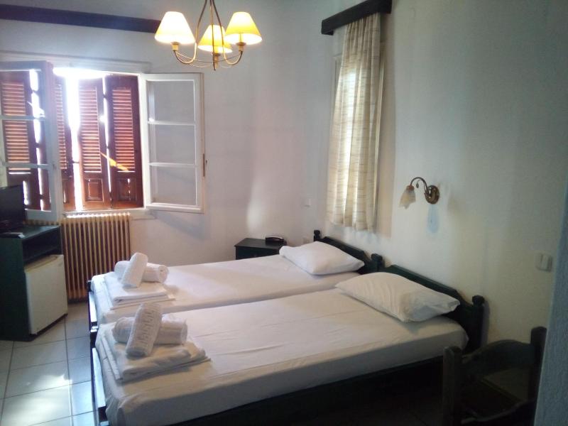 Budget Double Room image 4