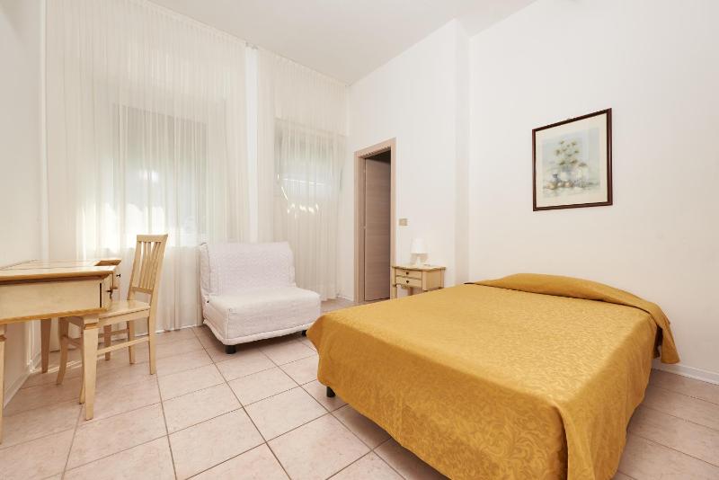 Standard Single Room with Mountain View image 1
