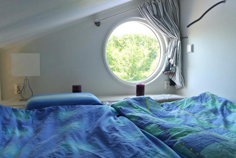 Double Room with Lake View image 4