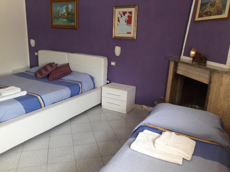Triple Room image 3