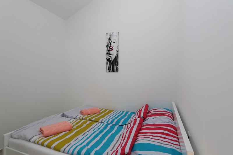 Apartment Marilyn - image 9
