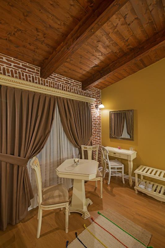 Standard Double Room image 4
