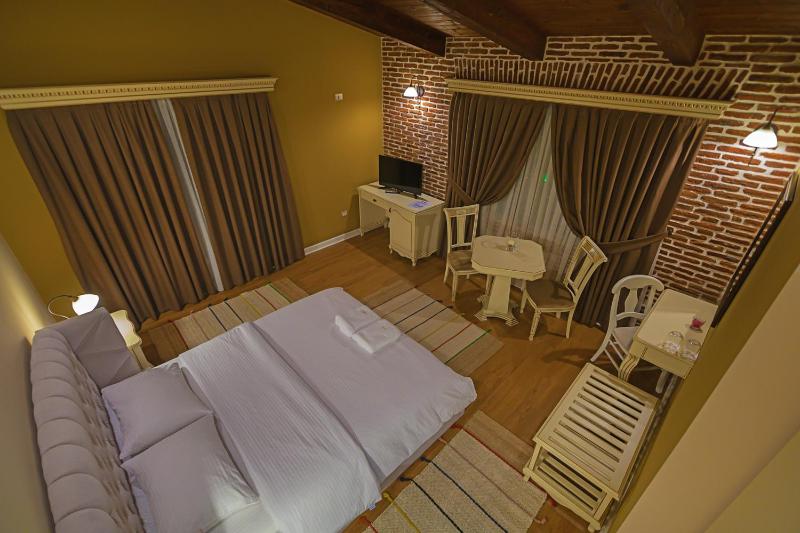 Standard Double Room image 2