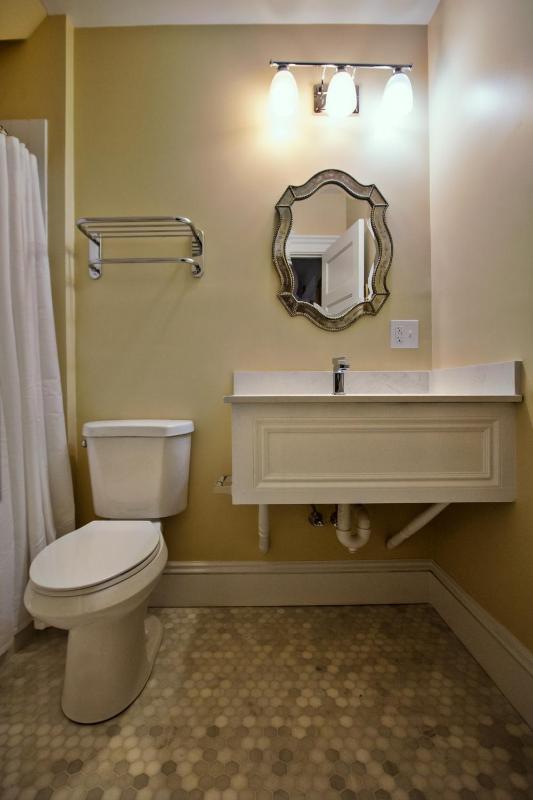 Standard  Room image 3