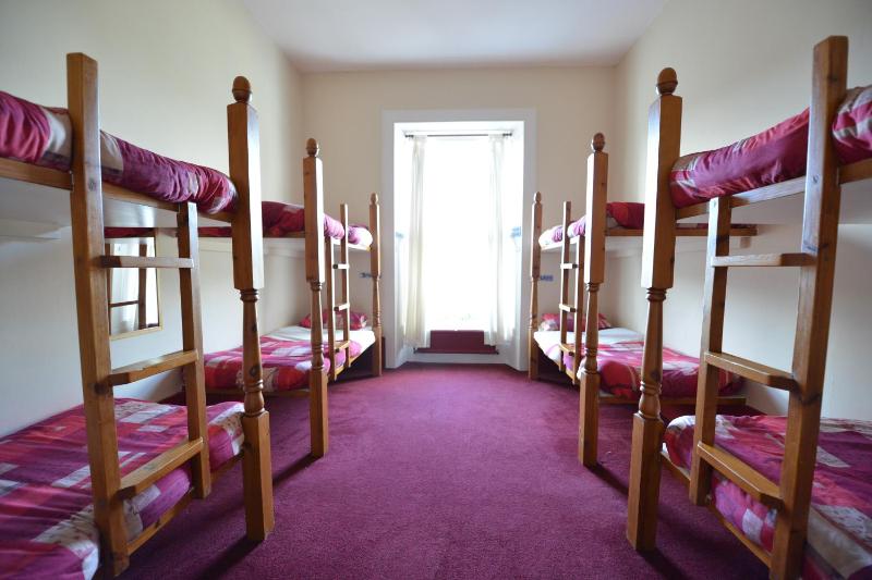 Bed in 8-Bed Mixed Dormitory Room image 2