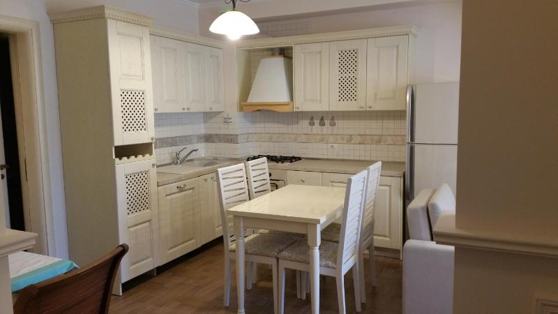 Laura's Home - image 15