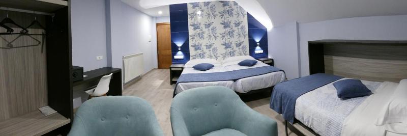 Deluxe Suite image 3