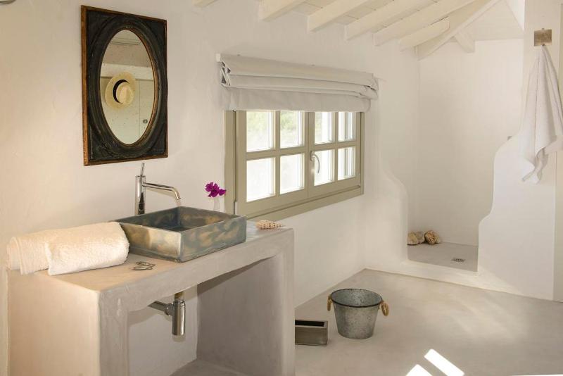 Three-Bedroom Villa image 2