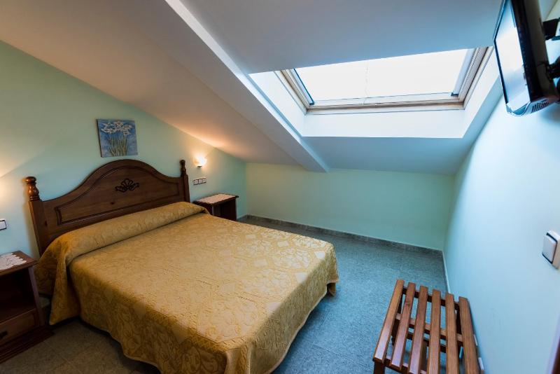 Double Room image 2
