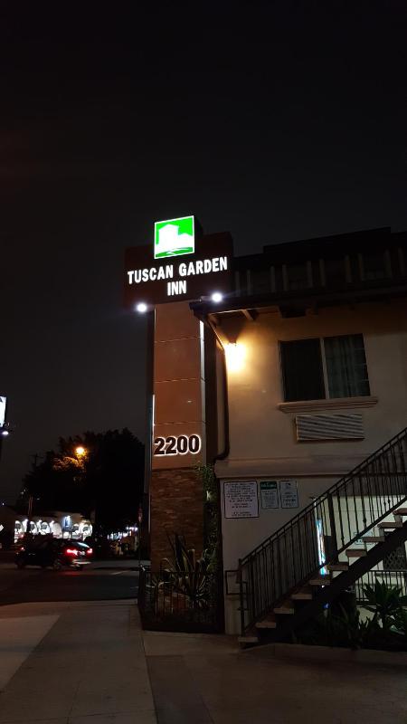 Tuscan Garden Inn - image 8