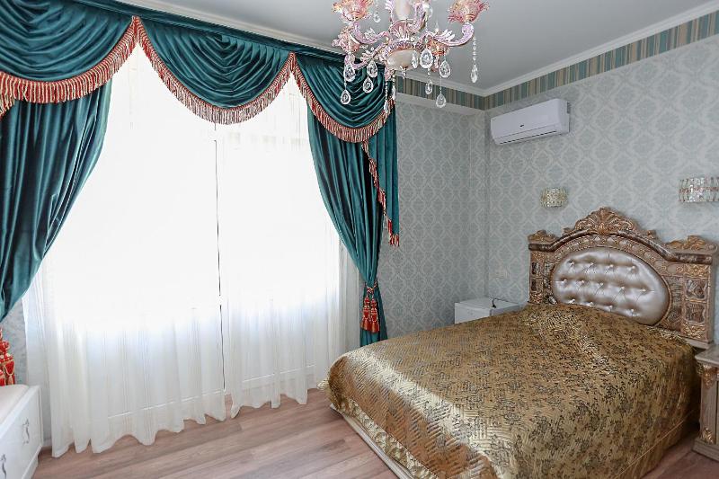 Single Room with Pool View image 3