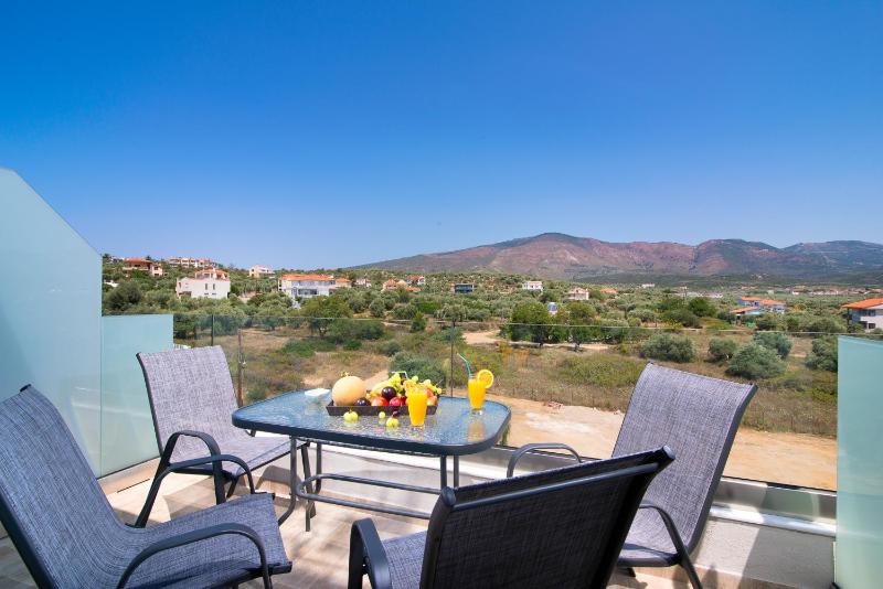 Double Room with Mountain View image 2
