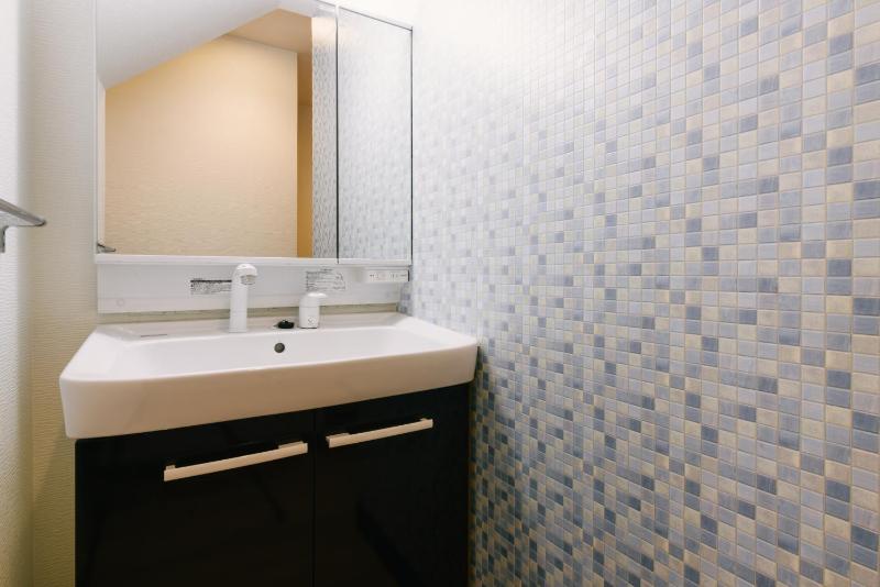 Guest House Yasuragi Hakataekimae - image 15