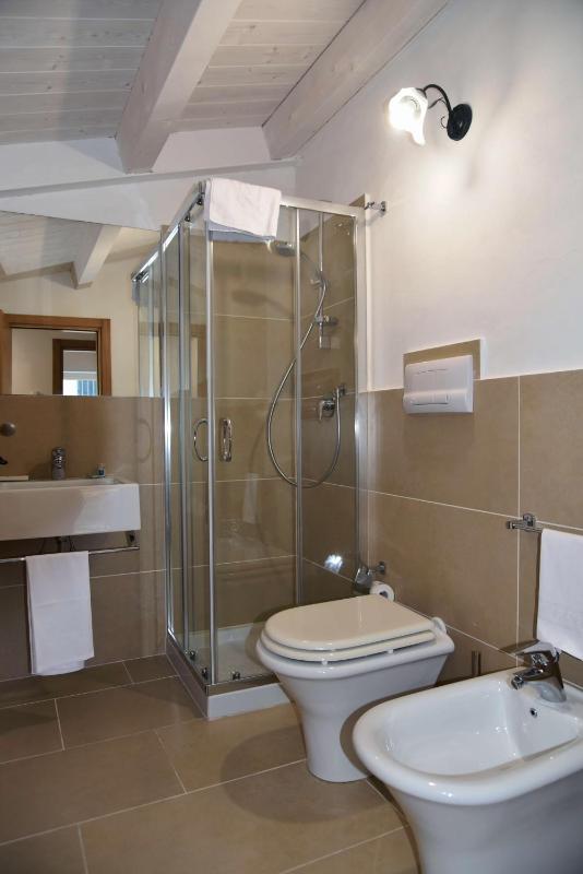 Quadruple Room image 2
