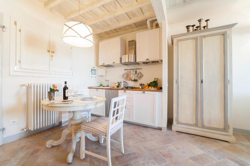 Charming loft near Ponte Vecchio - image 12