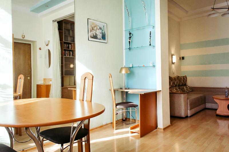 One-Bedroom Apartment image 1
