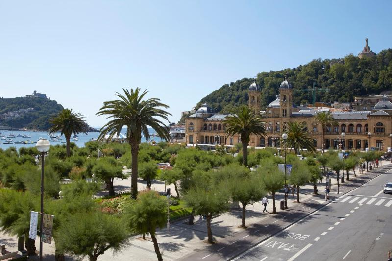 Playa de La Concha 10 by FeelFree Rentals - image 3
