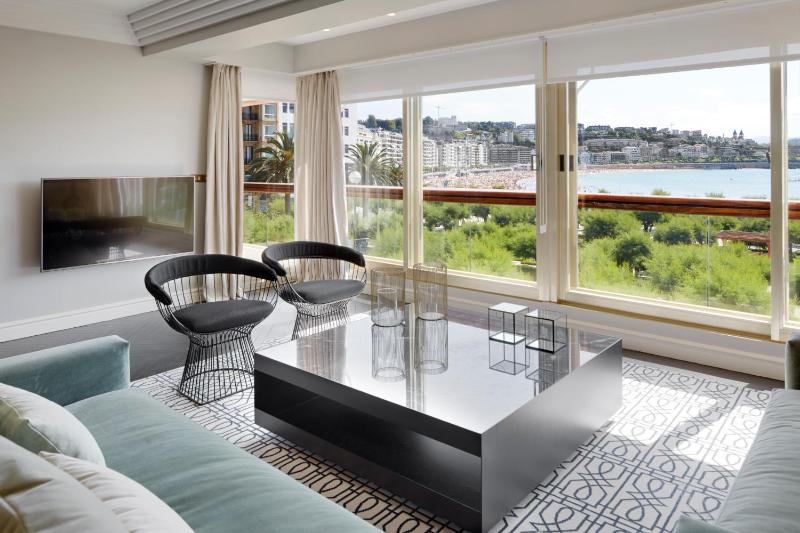 Playa de La Concha 10 by FeelFree Rentals - image 1