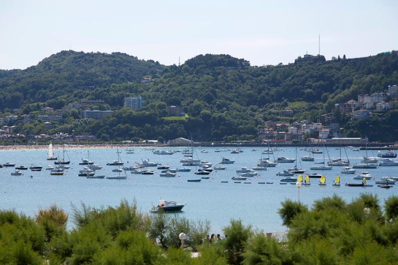 Playa de La Concha 10 by FeelFree Rentals - image 6