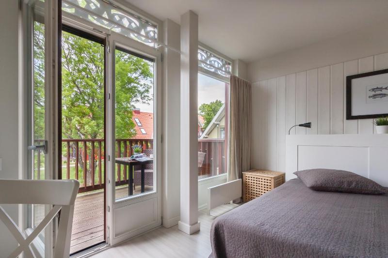 Apartment with Garden View image 3