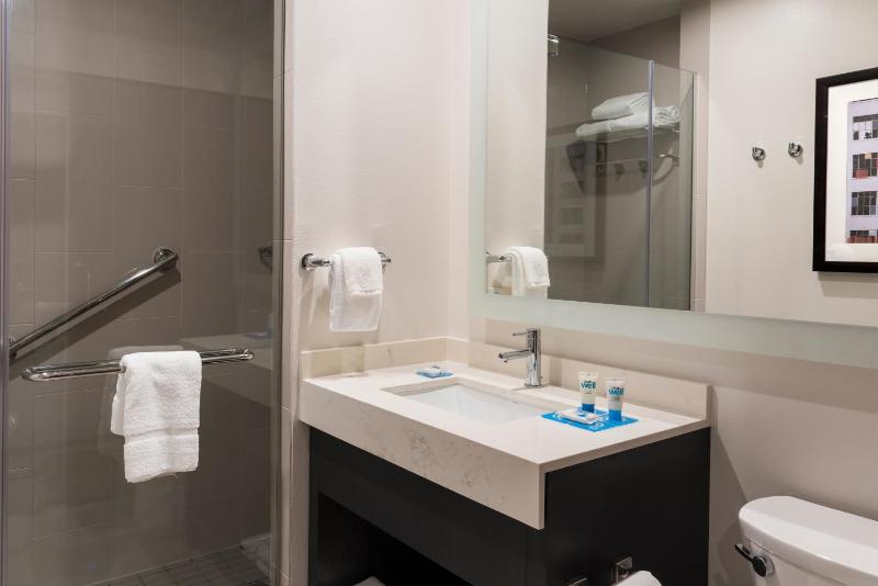 Hyatt House Austin/Downtown - image 10