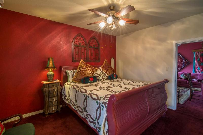 Christmas Suite at All Seasons Inn image 4