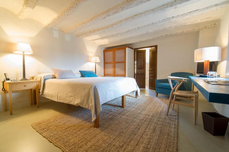 Superior Double Room image 4