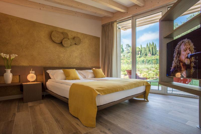 San Colombano Suites - image 46